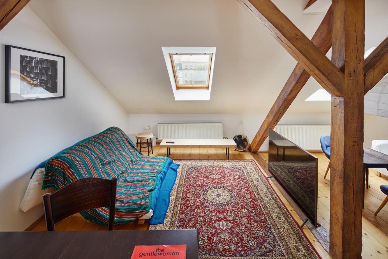 Апартаменти Prague Days - Sunlit Attic Loft In Vinohrady Екстер'єр фото